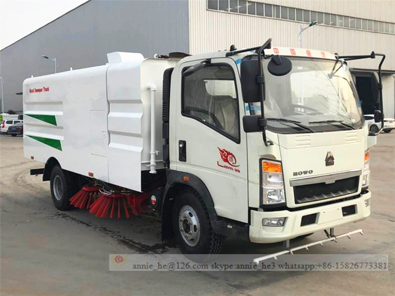Sino road sweeper truck